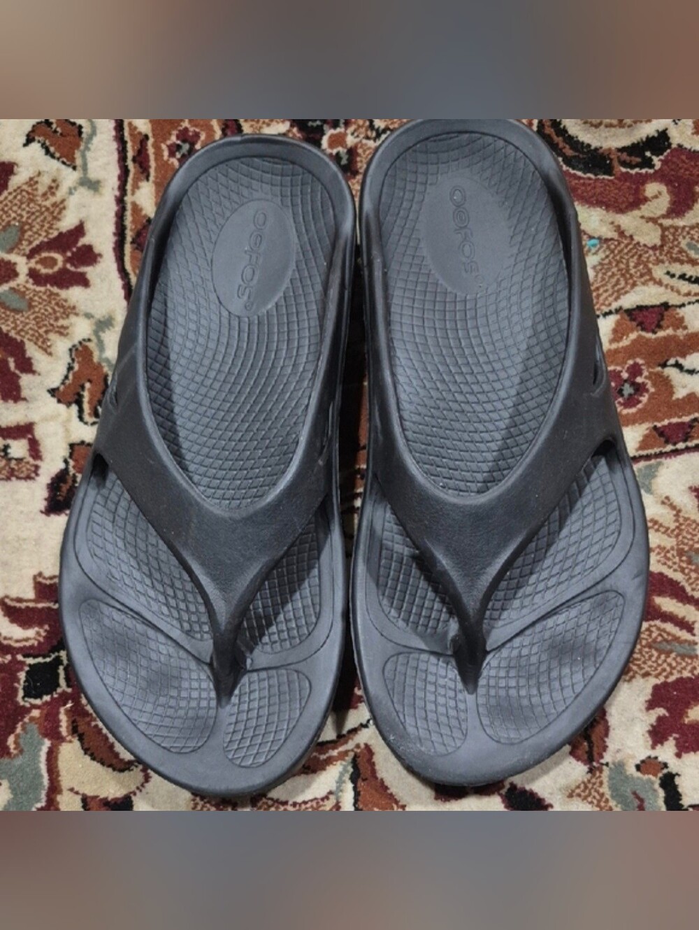 OOFOS Black Recovery Flip-Flops